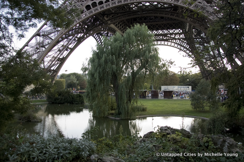 Eiffel Tower Romantic Gardens-Paris