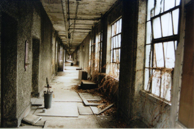 1-4. Quarantine hospital corridor