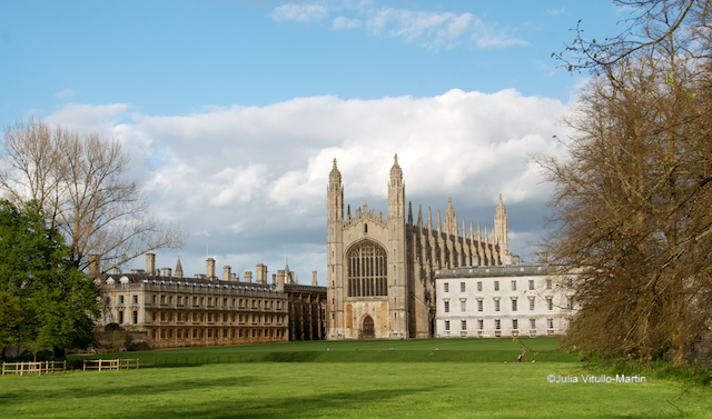 King's College Chapel bordered by Clare College (l) & the Gibbs Building (r)