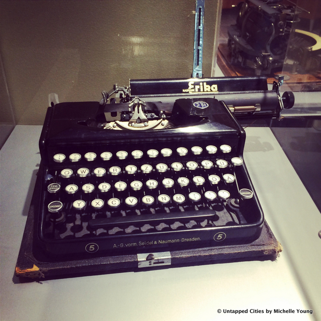 Vintage Antique Typewriters-CUNY Graduate School of Journalism-40th Street-NYC-Robert E. Dallos LA Times-008