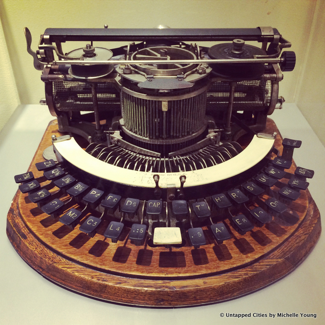 Vintage Antique Typewriters-CUNY Graduate School of Journalism-40th Street-NYC-Robert E. Dallos LA Times-009