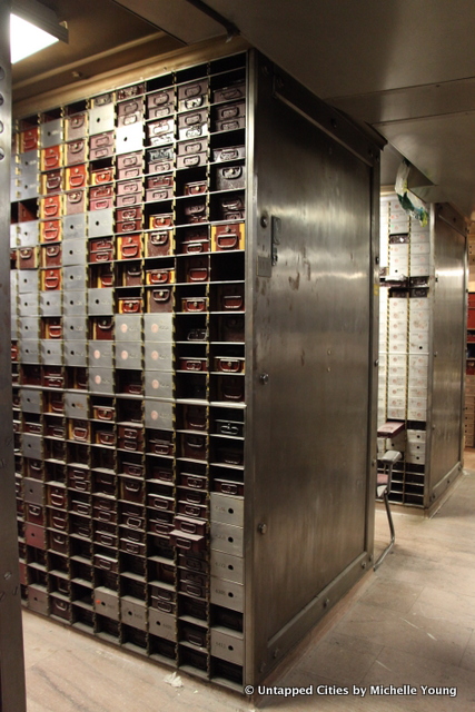 Woolworth Building-Bank Vault-Tours-NYC-002