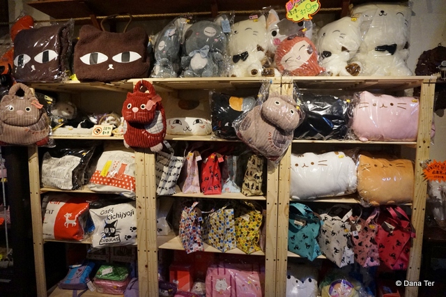 Cat Village-stuffed toys-Taipei-Untapped Cities-Dana Ter