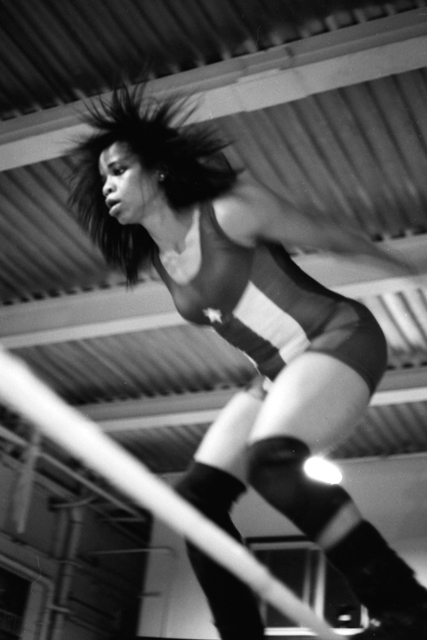 La Rose Negra on the ropes in preparation for a bodyslam.