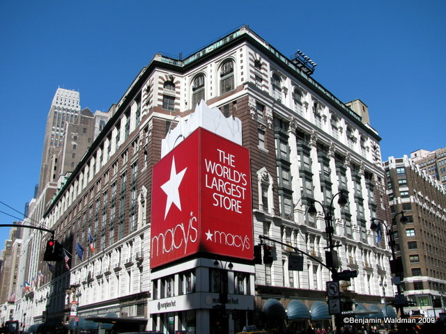 Daily What?! Huge Corner Shopping Bag at Macy's Herald Square 