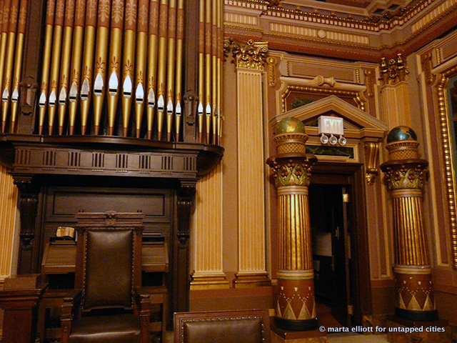 Masonic-hall-renaissance-room-columns-nyc-untapped