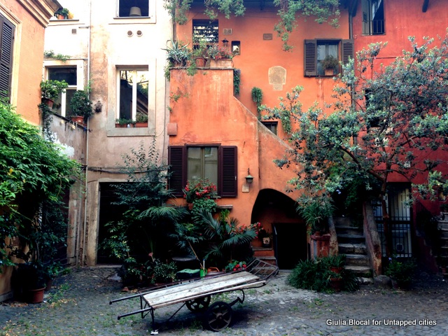 top-5 hidden courtyards of Rome campo de fiori untapped cities giulia blocal