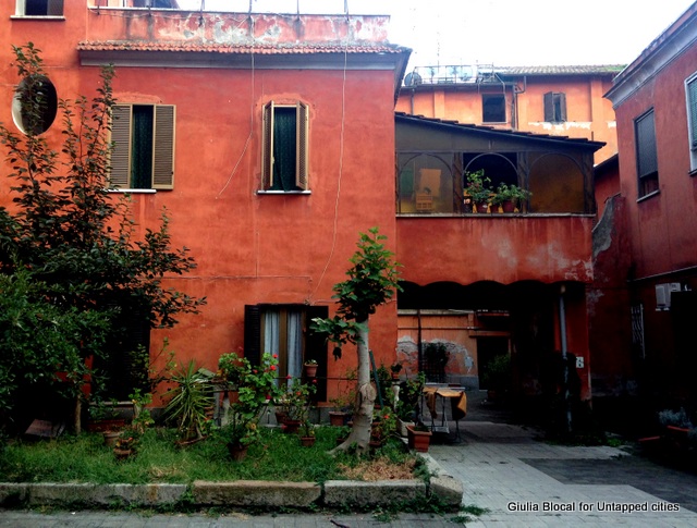 top-5 hidden courtyards of Rome trastevere untapped cities giulia blocal (3)