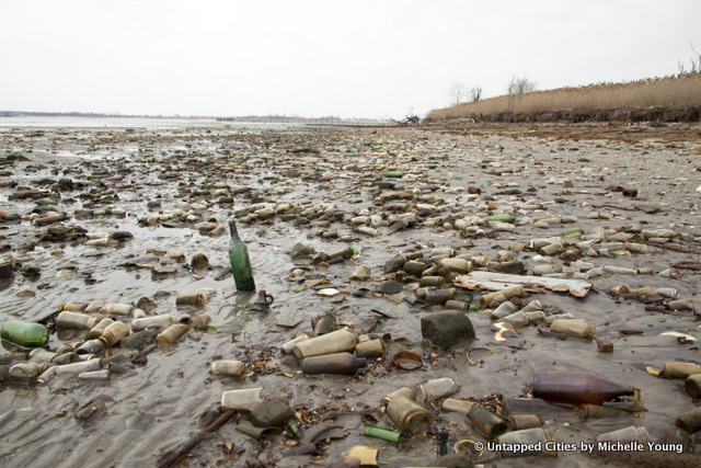 Dead Horse Bay-Brooklyn-Vintage Bottles-Landfill-Garbage-Beach-Jamaica Bay-NYC_18
