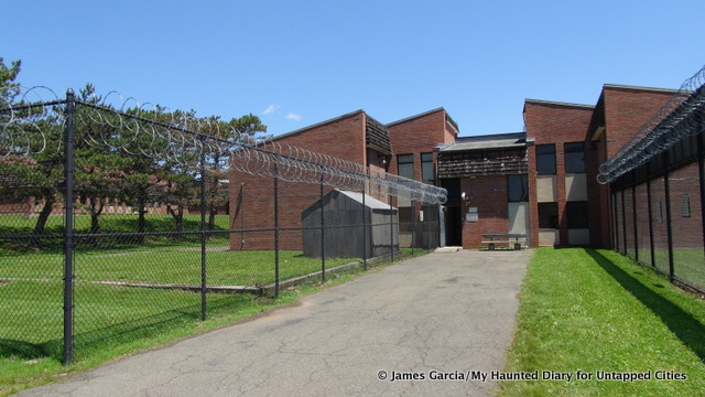 Orange is the New Black-Litchfield Correctional Facility-Rockland Psychiatric Center-Abandoned-Orangeburg-New York-Film Locations-009