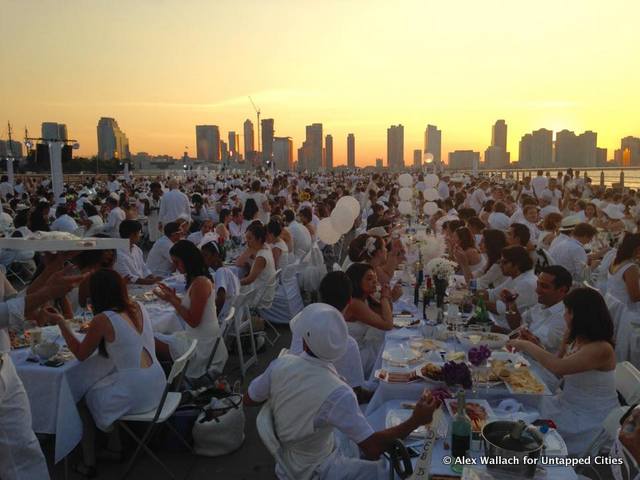 NYC Diner en Blanc-2015-Hudson River Park-Pier 26-Manhattan-Pop Up White DInner-020