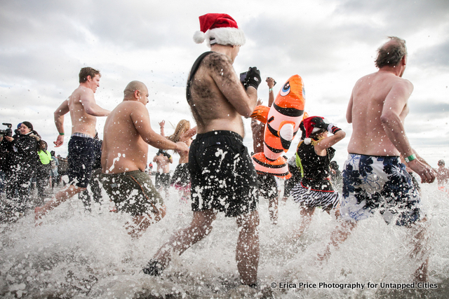 apologi reservoir delvist Photos from the 2016 New Year's Day Polar Bear Plunge at Coney Island -  Untapped New York