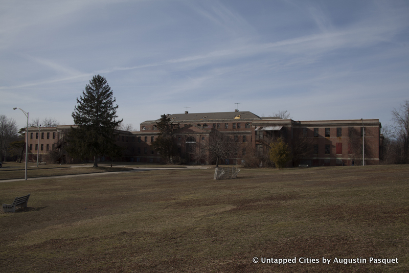 Kings Park Psychiatric Center Hospital-Abandoned-Nissoquogue State Park-Long Island-NYC_1