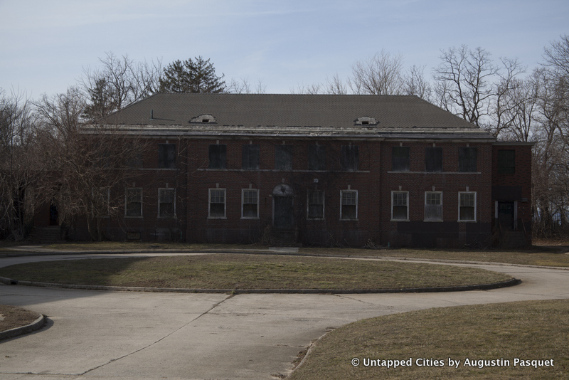 Kings Park Psychiatric Center Hospital-Abandoned-Nissoquogue State Park-Long Island-NYC_18