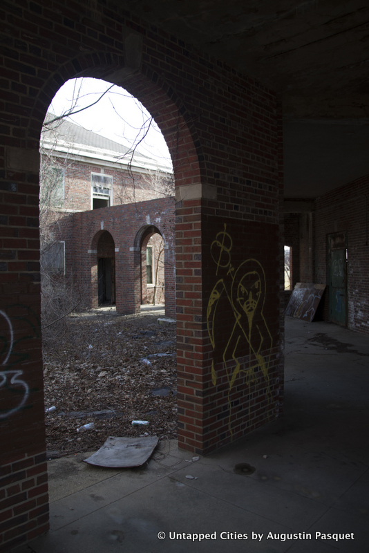 Kings Park Psychiatric Center Hospital-Abandoned-Nissoquogue State Park-Long Island-NYC_21