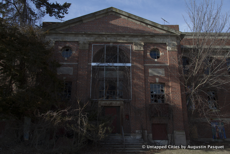 Kings Park Psychiatric Center Hospital-Abandoned-Nissoquogue State Park-Long Island-NYC_31