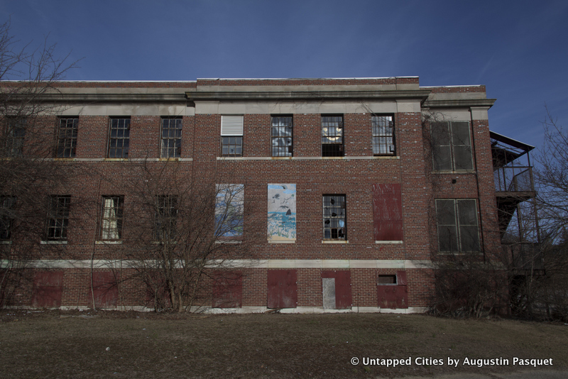 Kings Park Psychiatric Center Hospital-Abandoned-Nissoquogue State Park-Long Island-NYC_32