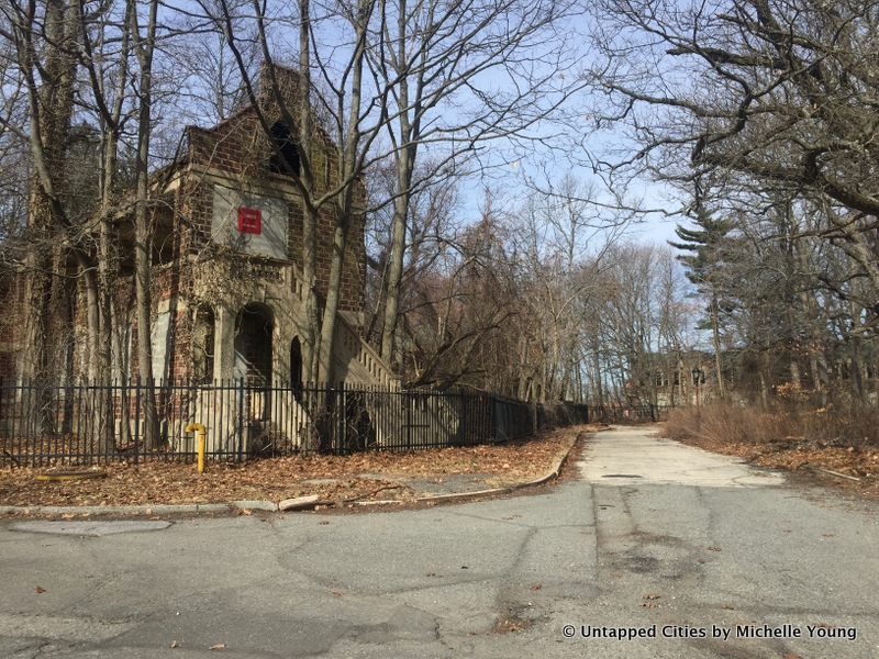 Abandoned Sea View Hospital-Buildings-Staten Island-NYC-028