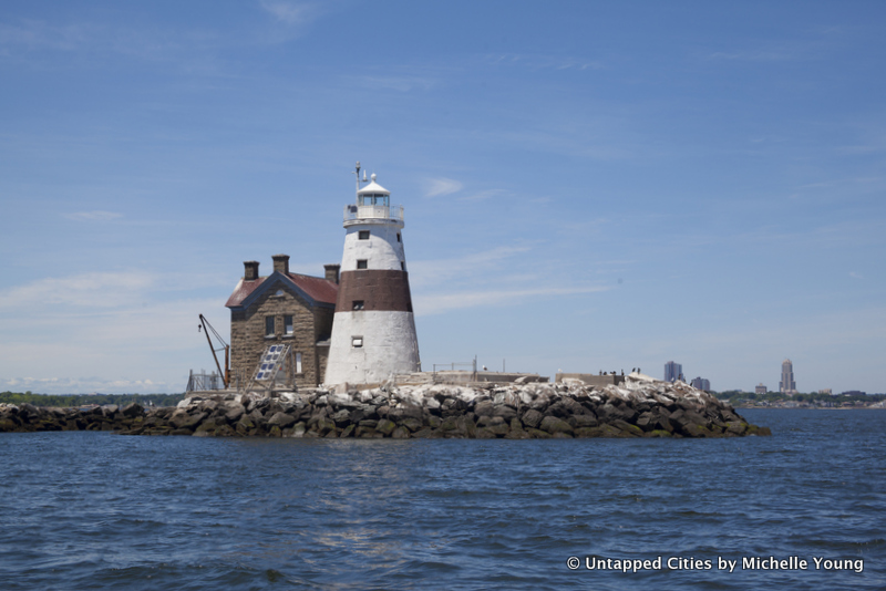 Execution Rocks Lighthouse-Long Island Sound-Bronx-Sands Point-Great Neck-Port Washington-Tour 111