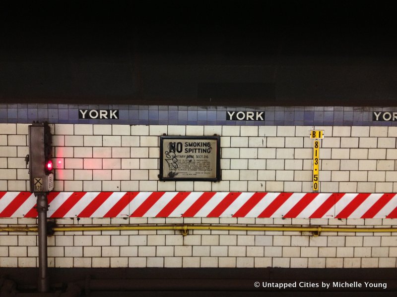 york-street-subway-station-etiquette-signs-no-smoking-no-spitting-brooklyn-nyc