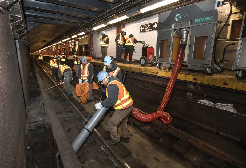 Vakmobile-MTA Test Vacuum-Operation Track Sweep-NYC-3