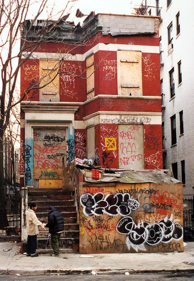 Broken-Windows-Graffiti-NYC-Untapped-Cities-NYC-James-And-Karla-Murray19