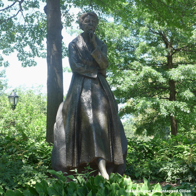 Statue of Eleanor Roosevelt