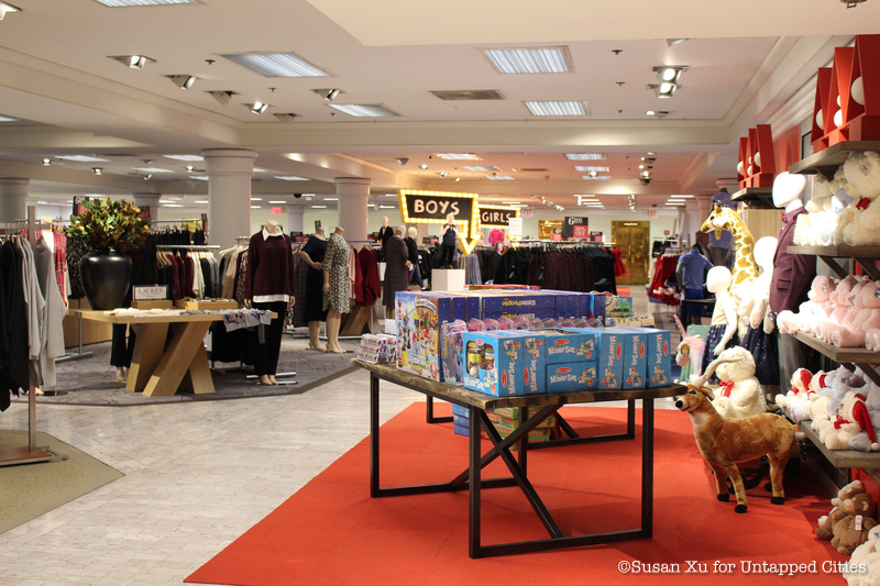 The Top 10 Secrets of Lord & Taylor on 5th Avenue in NYC