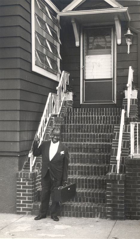 biography louis armstrong home museum