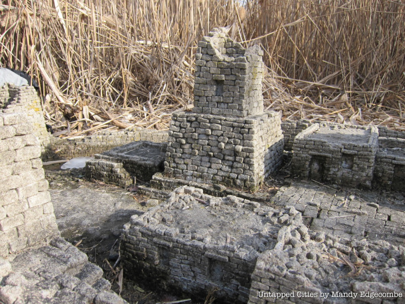 A hidden sculpture in the marsh 