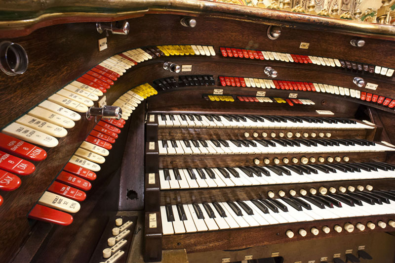 Wonder Organ keys close up