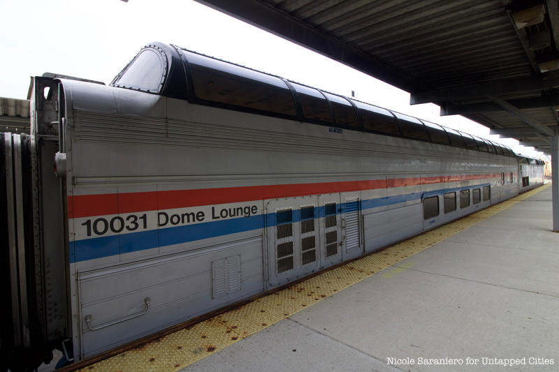 2-Tone grey N Smooth Side Mid-Train Dome Car New York Central 1-40235