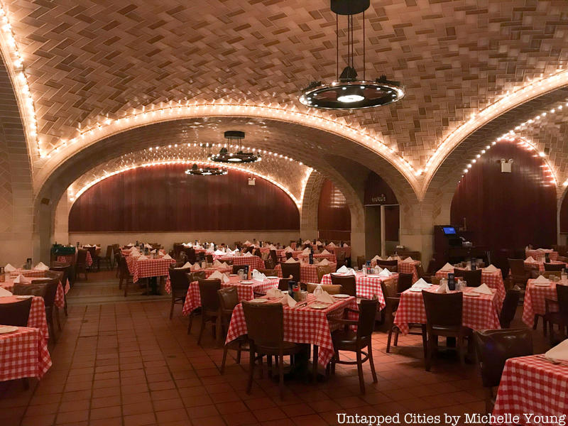 Oyster Bar in Grand Central with Guastavino arches, , landmark