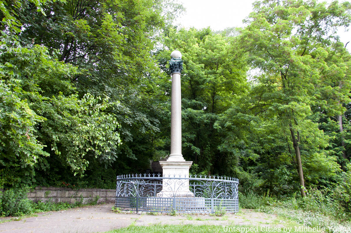 Four in Prospect Park Seized With Stolen Bust - The New York Times