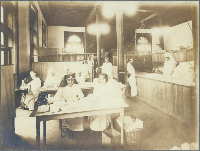 Red Cross Office, circa 1914, Photographic print, v1973.2.238; Courtesy of the Brooklyn Historical Society