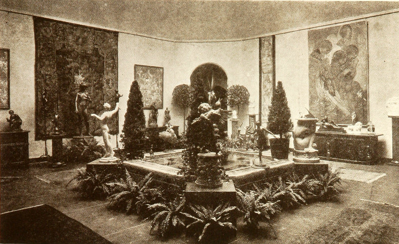 Grand Central School of Art Gallery with fountain