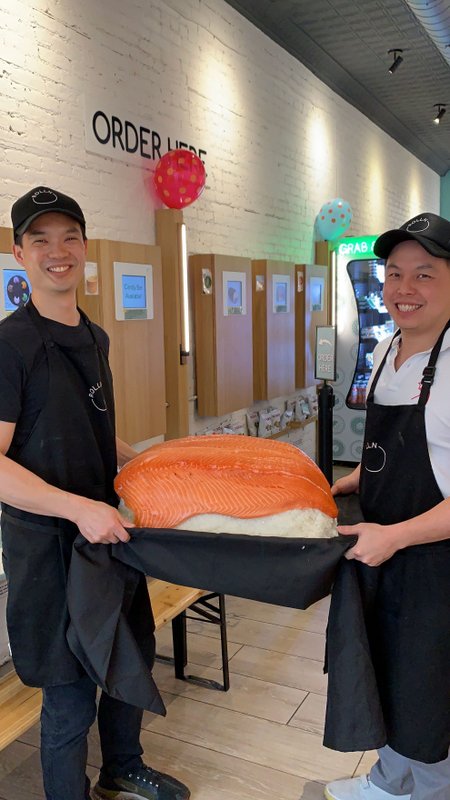 World's largest nigiri sushi at ROLLN