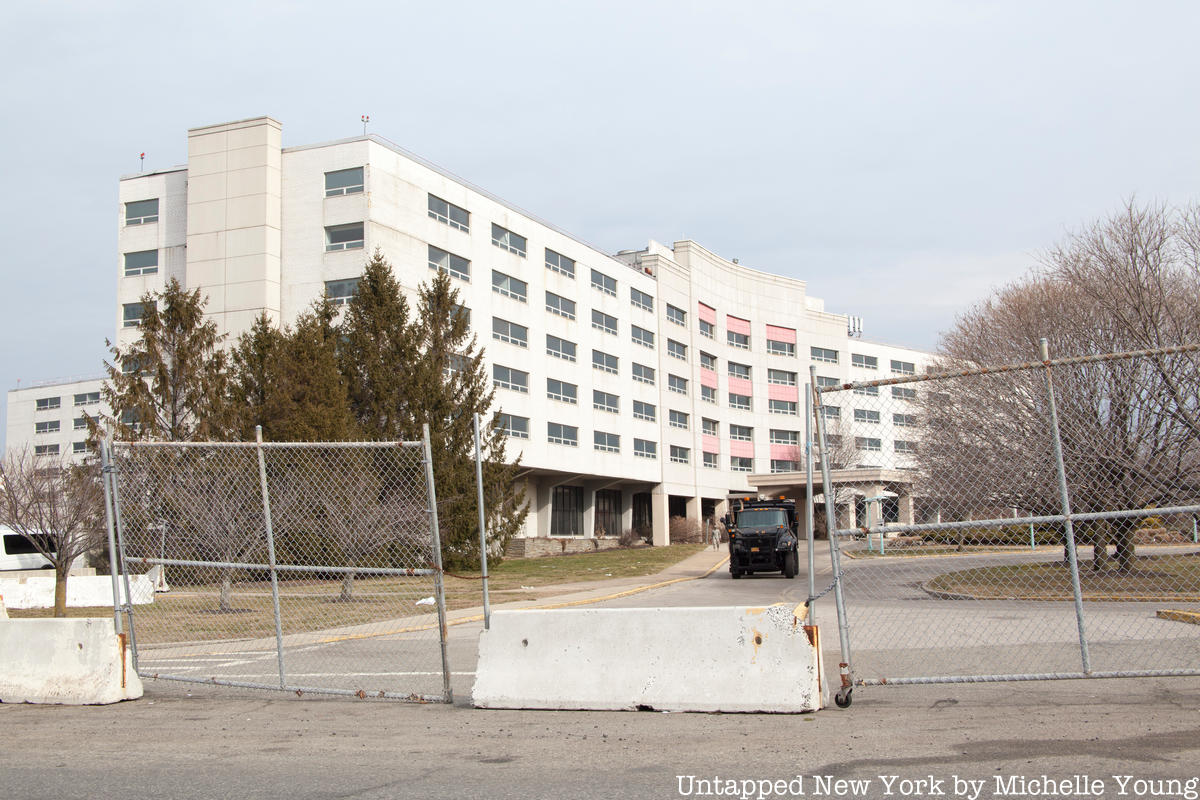 Interactuar Instalar en pc Dentro The "Heartbreak Hotel," the Abandoned Ramada Plaza at JFK Airport -  Untapped New York