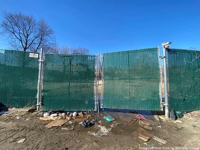 Fence in front or development site