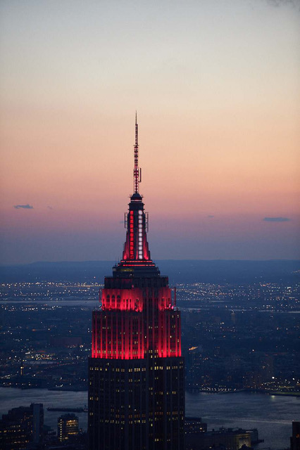 Empire State Building Red heartbeat pulsing