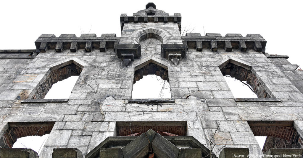 Inside NYC’s Only Landmarked Ruin, Roosevelt Island’s Abandoned Smallpox Hospital