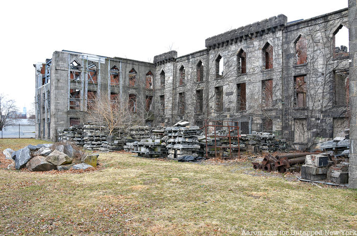 Renwick hospital ruin from side