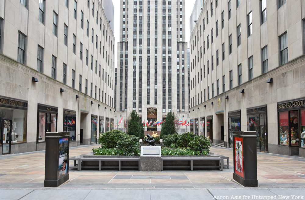Photos of an Empty Rockefeller Center During Coronavirus - Untapped New York