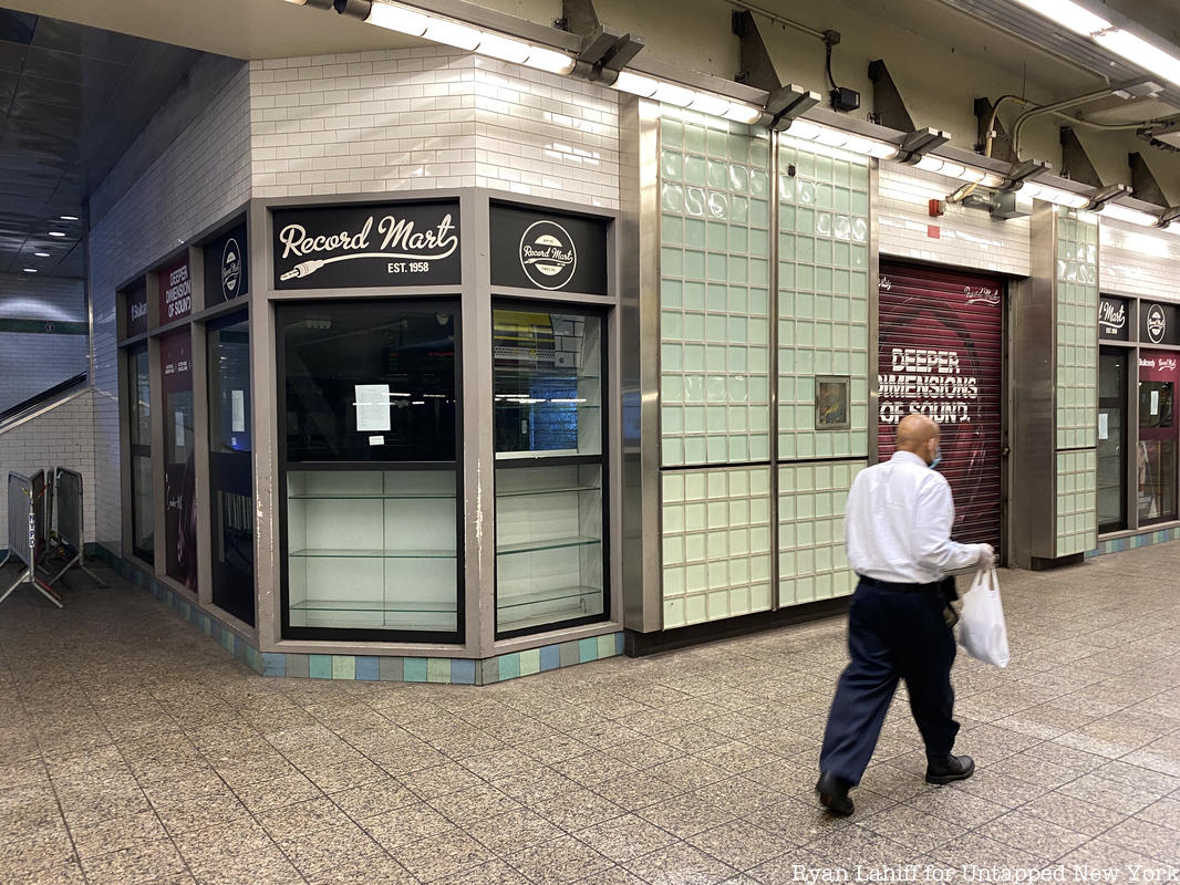 Record Mart Closed in Tiimes Square subway station