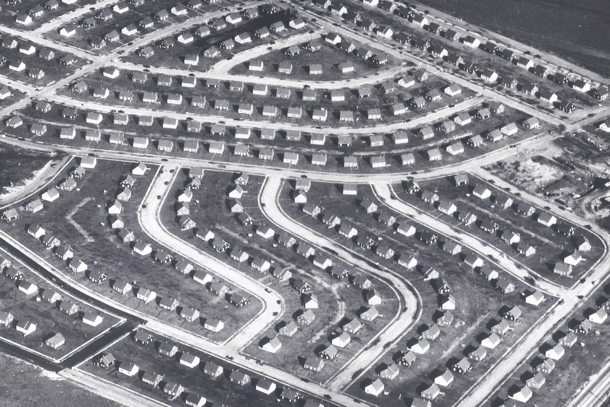 An aerial view of the planned streets of Levittown, Long Island