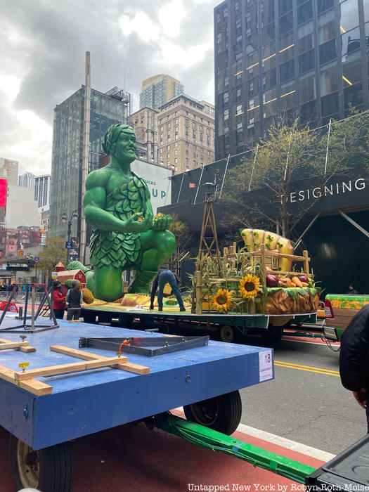 Photos: 2020 Macy’s Parade Behind the Scenes - Untapped New York