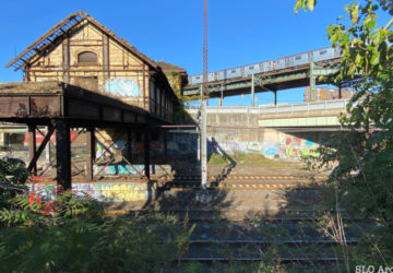 Abandoned Westchester Avenue train station designed by Cass Gilbert