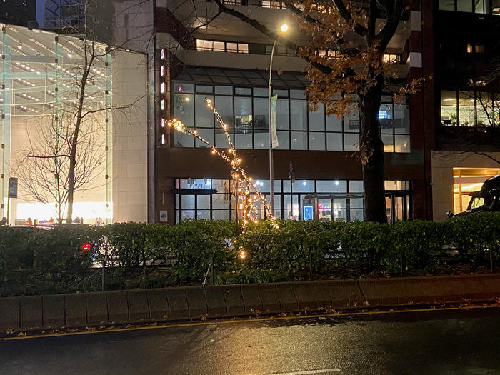2020 Holiday Decorations in NYC at Lincoln Square