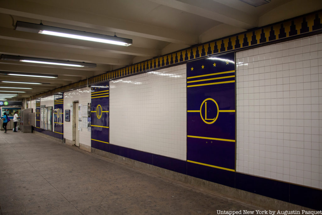Loeser's department store tile in Hoyt-Schermerhorn subway station