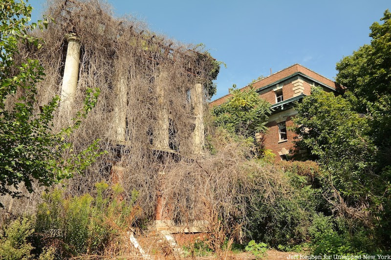 Abandoned building on North Brother Island
